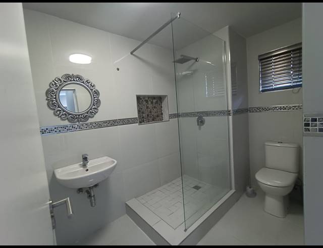 1 BEDROOM APARTMENT TO LET IN BALLITO CENTRAL